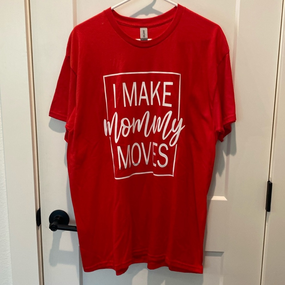 Gildan Heavy Cotton Short Sleeve Tee w/Saying.  Size‎ Large.  Red.